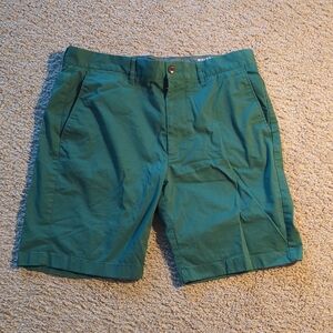 J Crew Men's Green Chino Shorts 9" Inseam